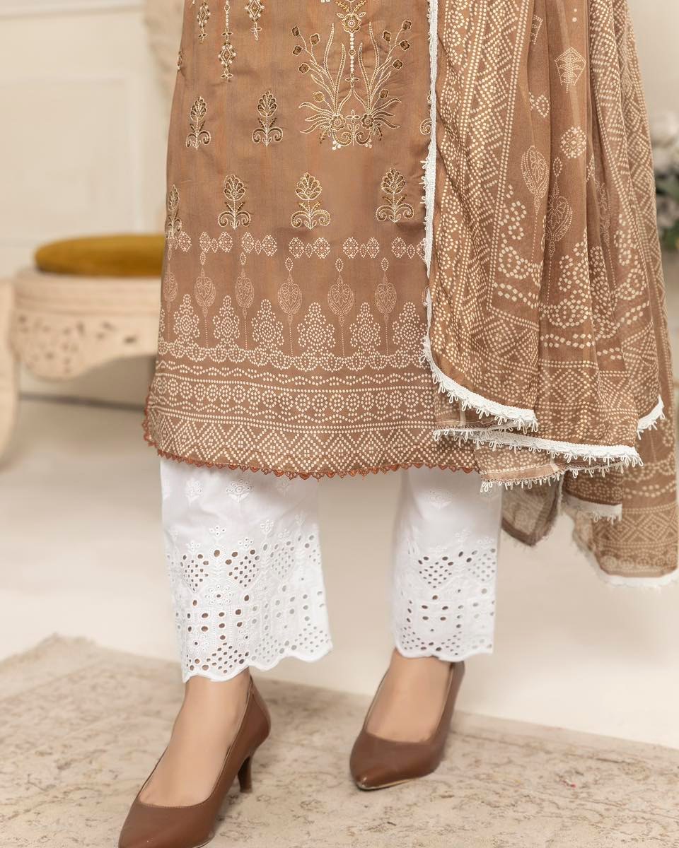 LAIBA BY SMF EXCLUSIVE LAWN DIGITAL EMBROIDED UNSTITCHED 3PC SUIT-D-05