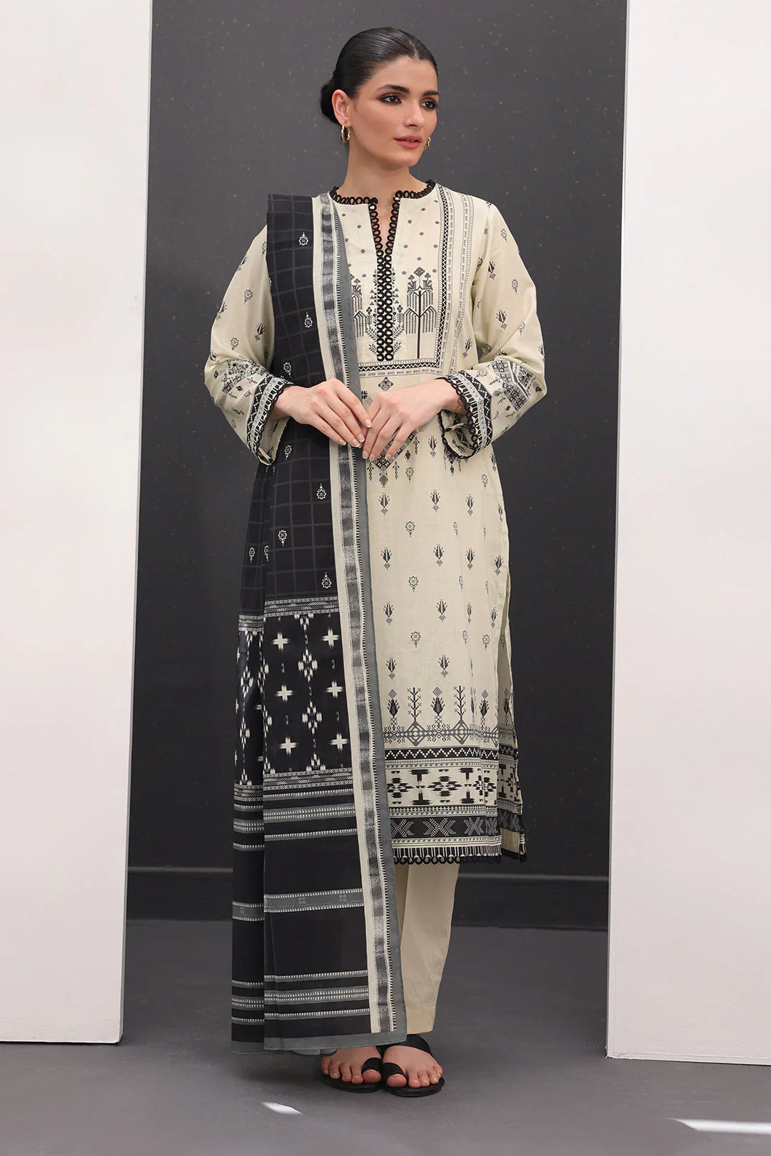 Zellbury Monochrome Printed Lawn Unstitched 3Pc Suit WUS24X31520