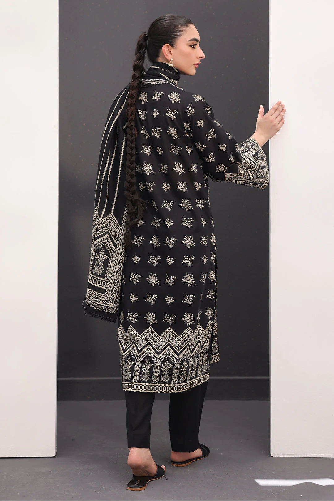 Zellbury Monochrome Printed Lawn Unstitched 3Pc Suit WUS24X31529